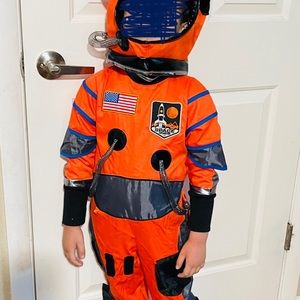 Astronaut Halloween costume size 5-6 boys